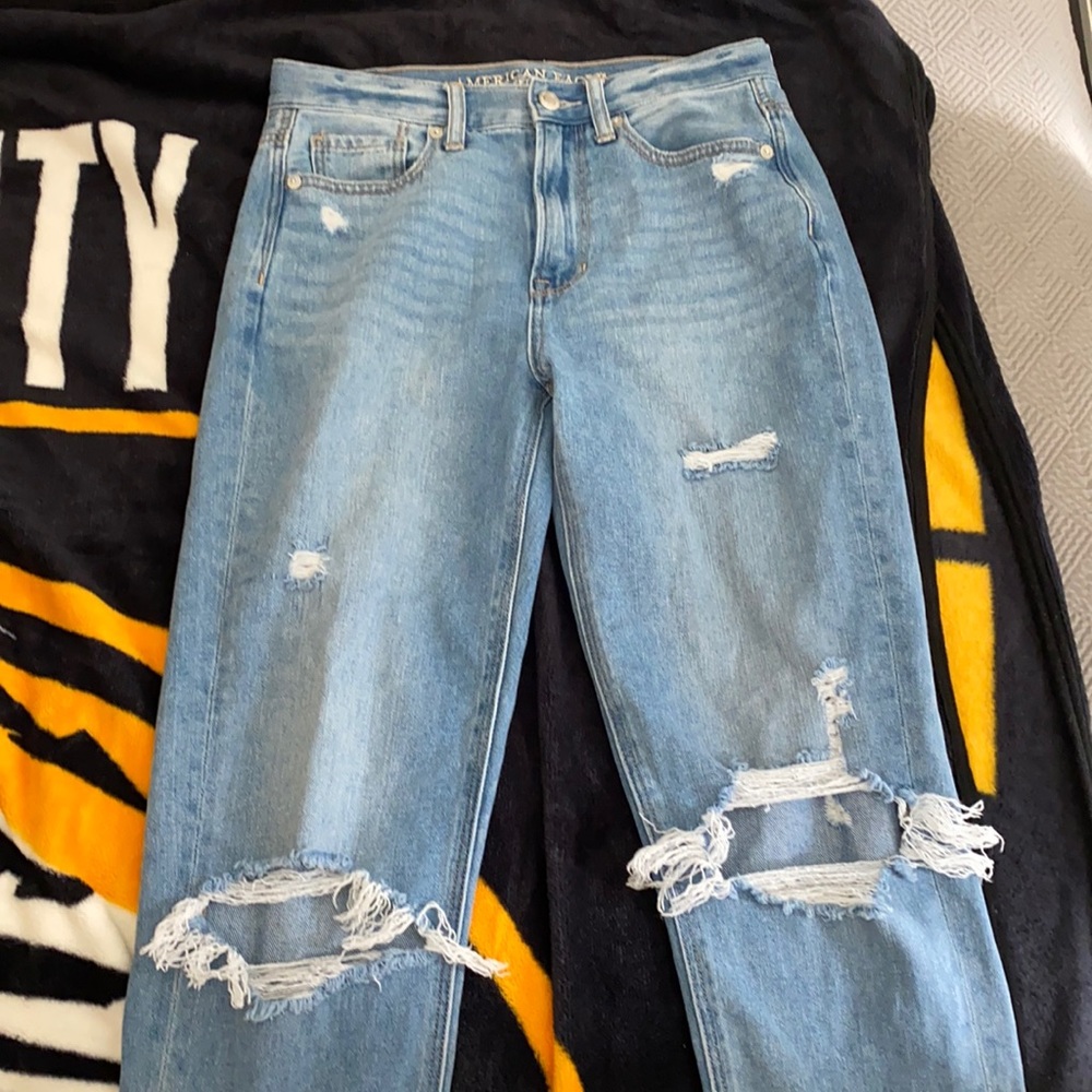 American Eagle Mom Jeans